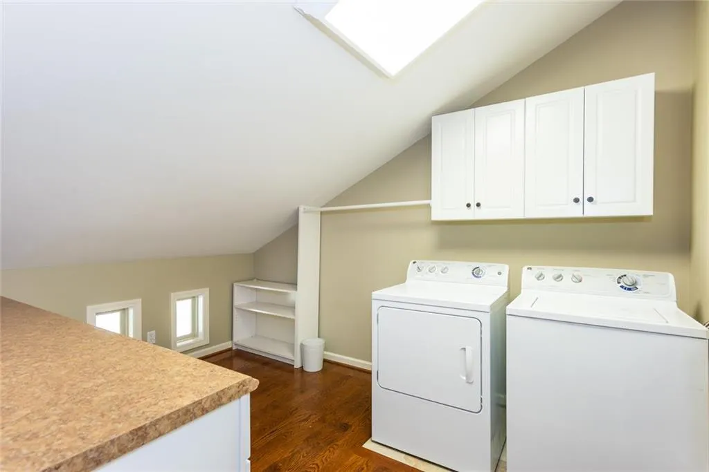 5095 Nesbit Ferry Lane, Sandy Springs, Georgia 30350, 4 Bedrooms Bedrooms, ,3 BathroomsBathrooms,Residential,Sold,5095 Nesbit Ferry Lane,7185955