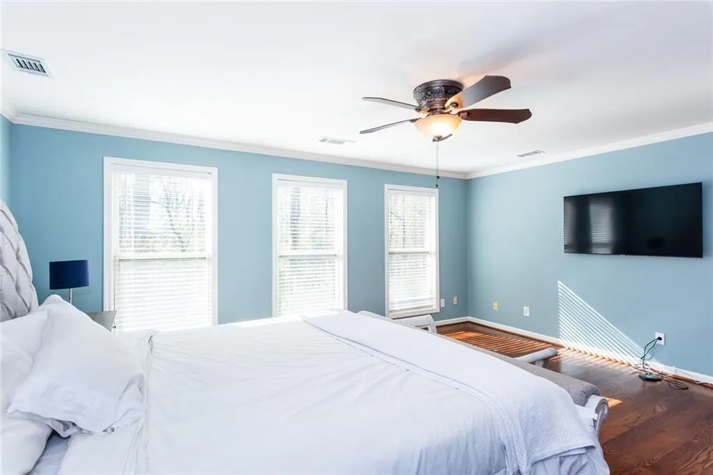 5095 Nesbit Ferry Lane, Sandy Springs, Georgia 30350, 4 Bedrooms Bedrooms, ,3 BathroomsBathrooms,Residential,Sold,5095 Nesbit Ferry Lane,7185955