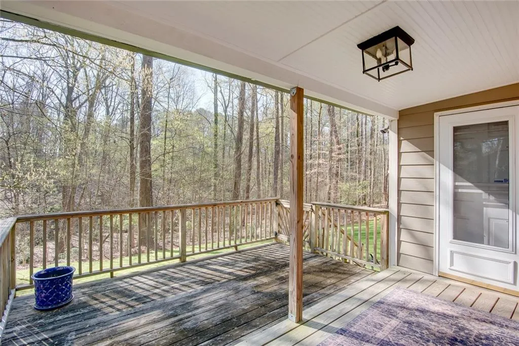 5095 Nesbit Ferry Lane, Sandy Springs, Georgia 30350, 4 Bedrooms Bedrooms, ,3 BathroomsBathrooms,Residential,Sold,5095 Nesbit Ferry Lane,7185955