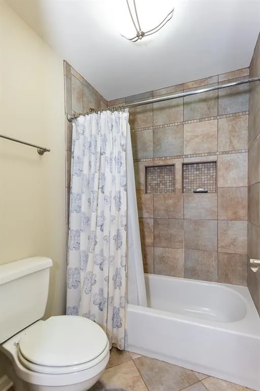 5095 Nesbit Ferry Lane, Sandy Springs, Georgia 30350, 4 Bedrooms Bedrooms, ,3 BathroomsBathrooms,Residential,Sold,5095 Nesbit Ferry Lane,7185955