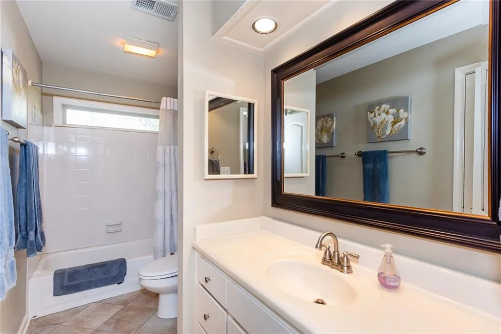 5095 Nesbit Ferry Lane, Sandy Springs, Georgia 30350, 4 Bedrooms Bedrooms, ,3 BathroomsBathrooms,Residential,Sold,5095 Nesbit Ferry Lane,7185955