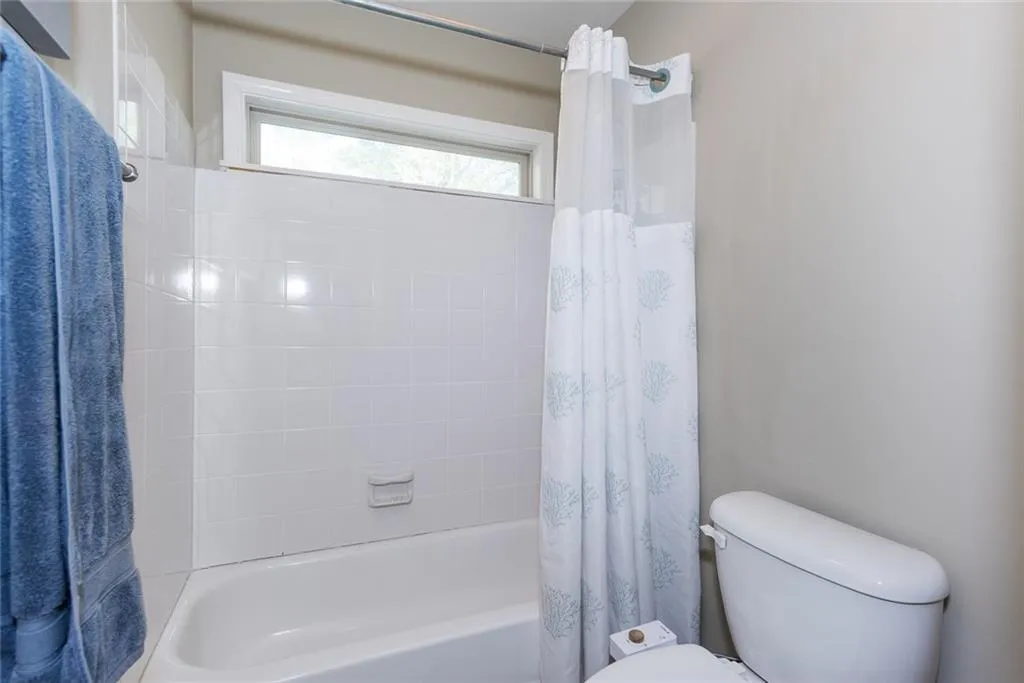 5095 Nesbit Ferry Lane, Sandy Springs, Georgia 30350, 4 Bedrooms Bedrooms, ,3 BathroomsBathrooms,Residential,Sold,5095 Nesbit Ferry Lane,7185955