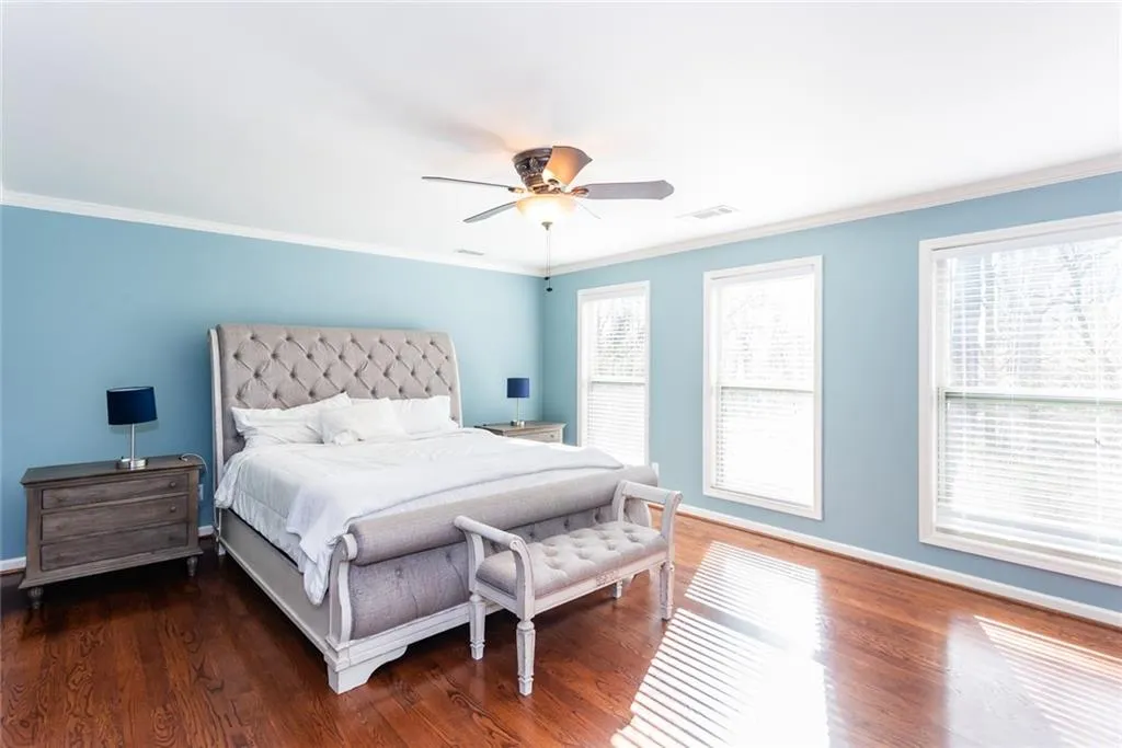 5095 Nesbit Ferry Lane, Sandy Springs, Georgia 30350, 4 Bedrooms Bedrooms, ,3 BathroomsBathrooms,Residential,Sold,5095 Nesbit Ferry Lane,7185955