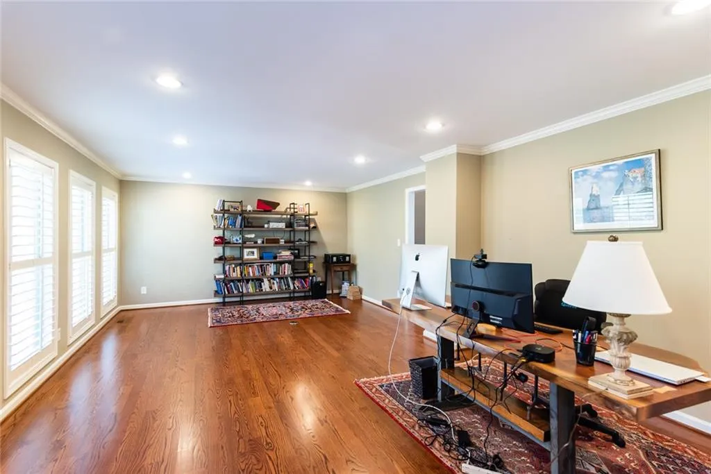 5095 Nesbit Ferry Lane, Sandy Springs, Georgia 30350, 4 Bedrooms Bedrooms, ,3 BathroomsBathrooms,Residential,Sold,5095 Nesbit Ferry Lane,7185955