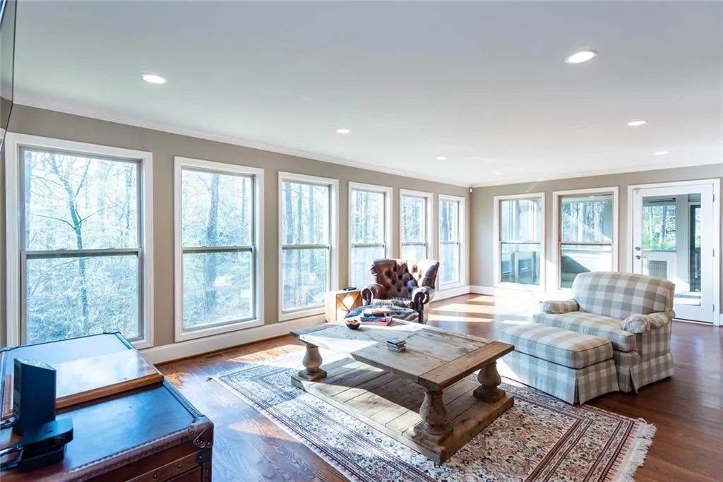 5095 Nesbit Ferry Lane, Sandy Springs, Georgia 30350, 4 Bedrooms Bedrooms, ,3 BathroomsBathrooms,Residential,Sold,5095 Nesbit Ferry Lane,7185955