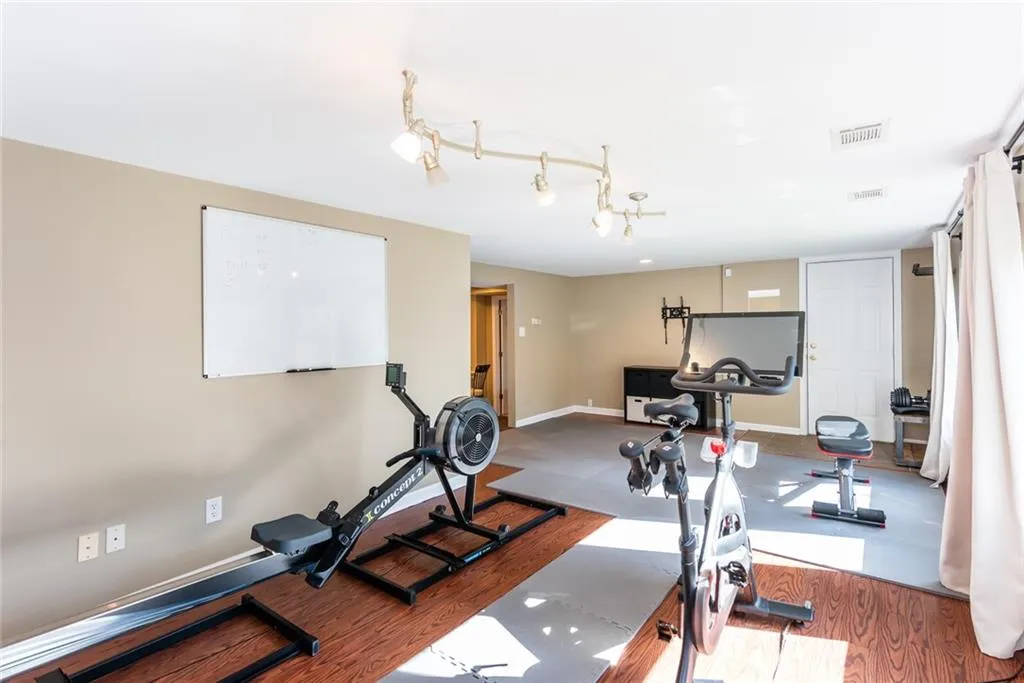 5095 Nesbit Ferry Lane, Sandy Springs, Georgia 30350, 4 Bedrooms Bedrooms, ,3 BathroomsBathrooms,Residential,Sold,5095 Nesbit Ferry Lane,7185955