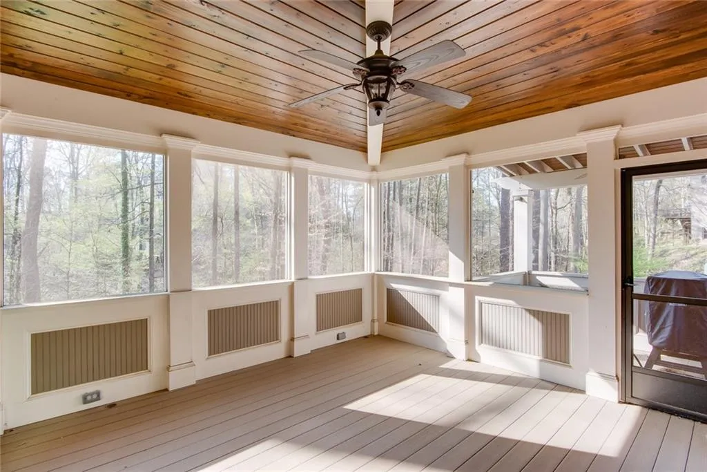 5095 Nesbit Ferry Lane, Sandy Springs, Georgia 30350, 4 Bedrooms Bedrooms, ,3 BathroomsBathrooms,Residential,Sold,5095 Nesbit Ferry Lane,7185955