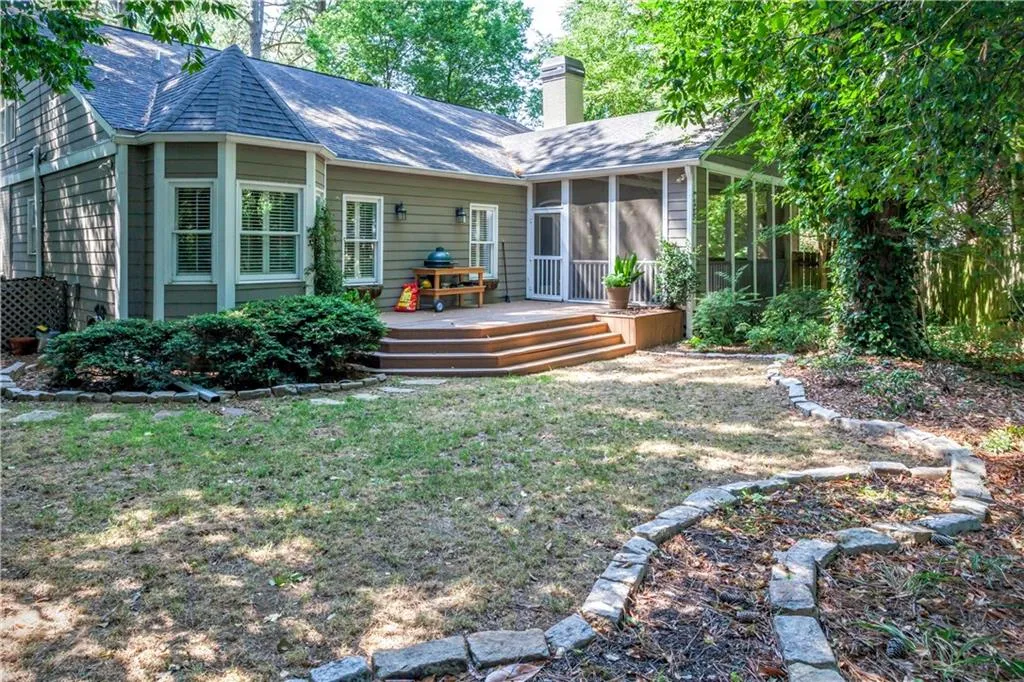 2940 Dale Drive Ne, Atlanta, Georgia 30305, 4 Bedrooms Bedrooms, ,4 BathroomsBathrooms,Residential,Sold,2940 Dale Drive Ne,5757860
