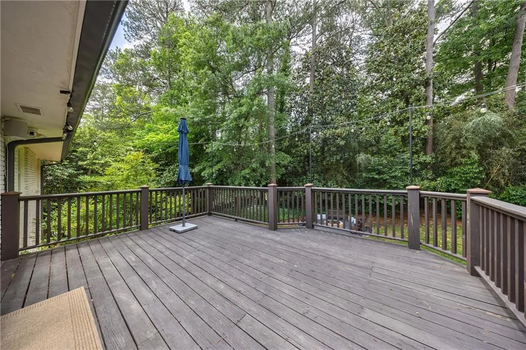 305 Montevallo Drive, Atlanta, Georgia 30342, 4 Bedrooms Bedrooms, ,3 BathroomsBathrooms,Residential,Sold,305 Montevallo Drive,7573266