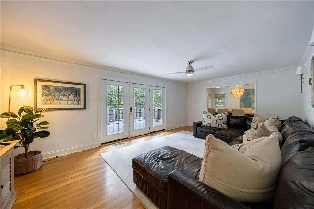 305 Montevallo Drive, Atlanta, Georgia 30342, 4 Bedrooms Bedrooms, ,3 BathroomsBathrooms,Residential,Sold,305 Montevallo Drive,7573266