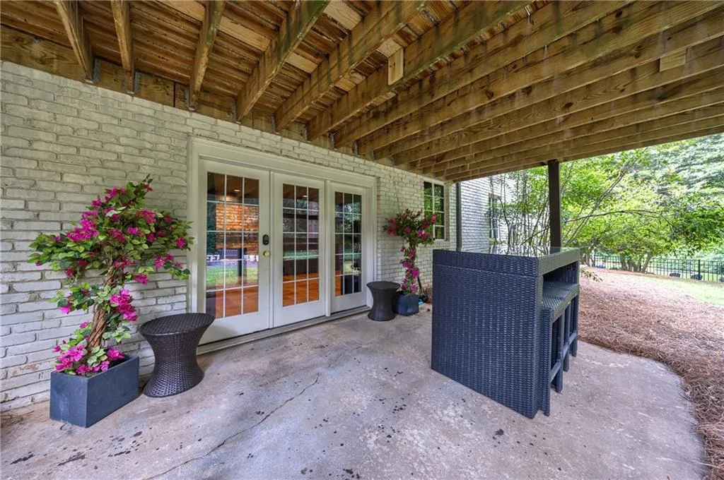 305 Montevallo Drive, Atlanta, Georgia 30342, 4 Bedrooms Bedrooms, ,3 BathroomsBathrooms,Residential,Sold,305 Montevallo Drive,7573266