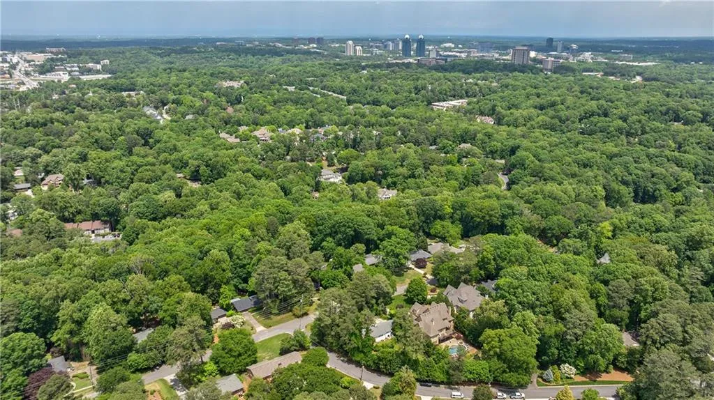 305 Montevallo Drive, Atlanta, Georgia 30342, 4 Bedrooms Bedrooms, ,3 BathroomsBathrooms,Residential,Sold,305 Montevallo Drive,7573266