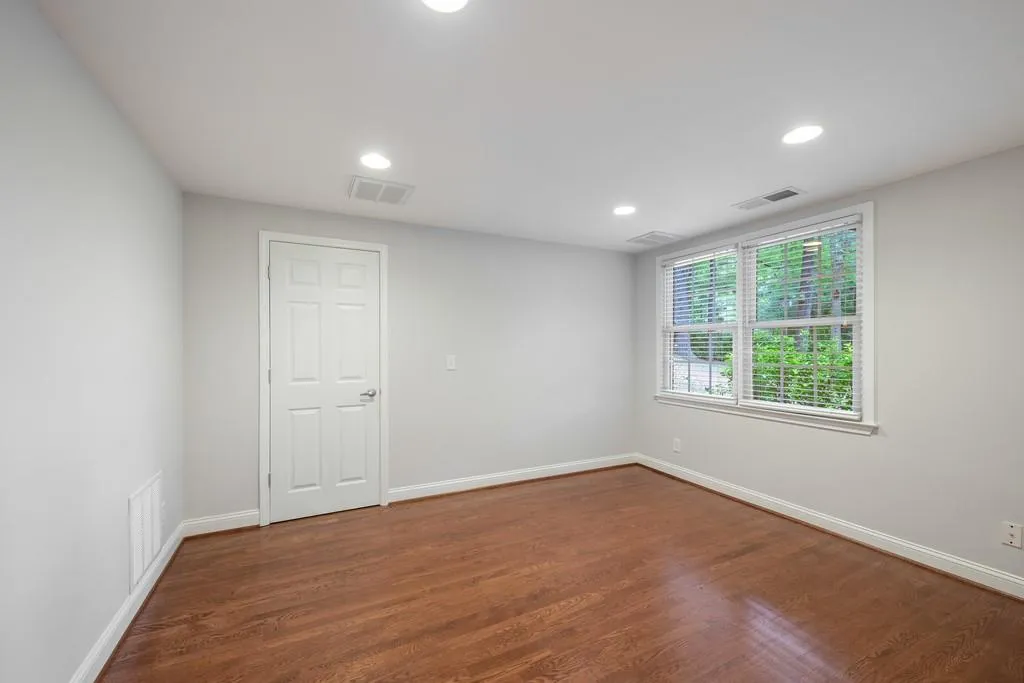 7590 S Spalding Lake Drive, Sandy Springs, Georgia 30350, 5 Bedrooms Bedrooms, ,4 BathroomsBathrooms,Residential,Sold,7590 S Spalding Lake Drive,6591308