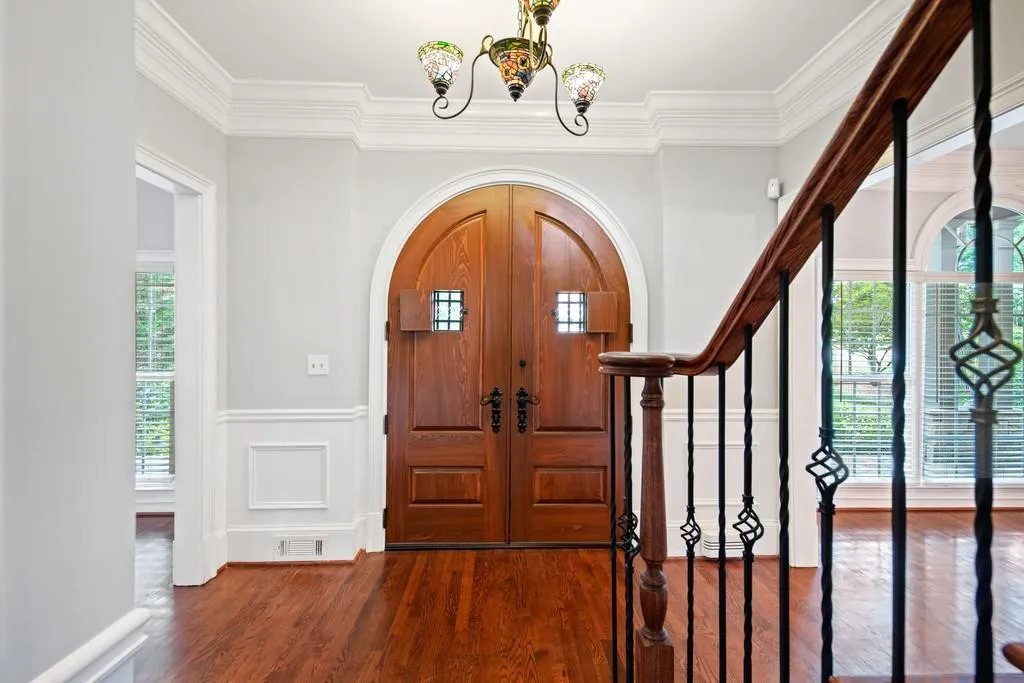 7590 S Spalding Lake Drive, Sandy Springs, Georgia 30350, 5 Bedrooms Bedrooms, ,4 BathroomsBathrooms,Residential,Sold,7590 S Spalding Lake Drive,6591308