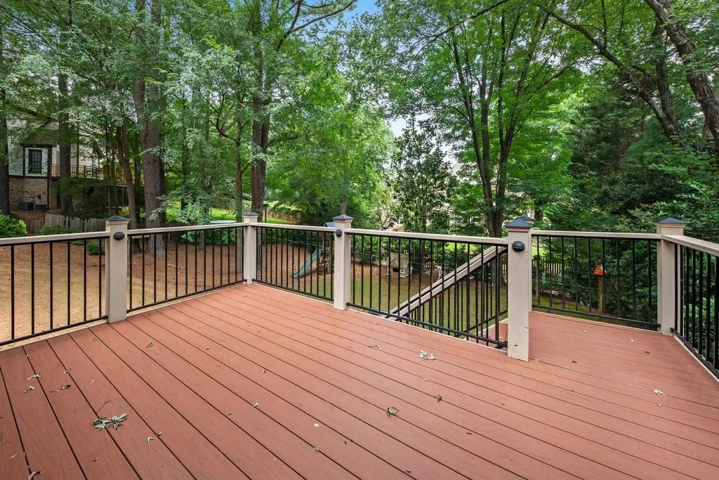 7590 S Spalding Lake Drive, Sandy Springs, Georgia 30350, 5 Bedrooms Bedrooms, ,4 BathroomsBathrooms,Residential,Sold,7590 S Spalding Lake Drive,6591308