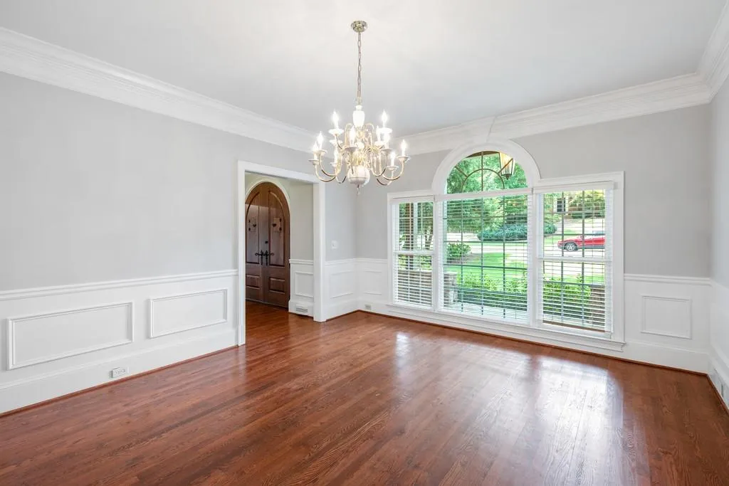 7590 S Spalding Lake Drive, Sandy Springs, Georgia 30350, 5 Bedrooms Bedrooms, ,4 BathroomsBathrooms,Residential,Sold,7590 S Spalding Lake Drive,6591308