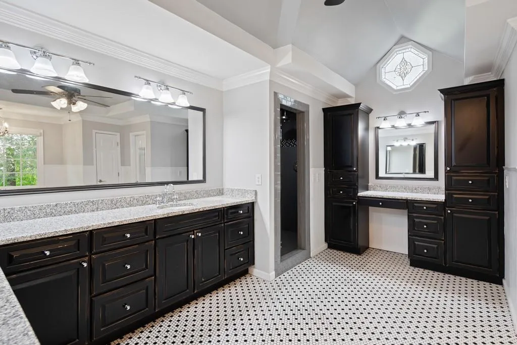 7590 S Spalding Lake Drive, Sandy Springs, Georgia 30350, 5 Bedrooms Bedrooms, ,4 BathroomsBathrooms,Residential,Sold,7590 S Spalding Lake Drive,6591308