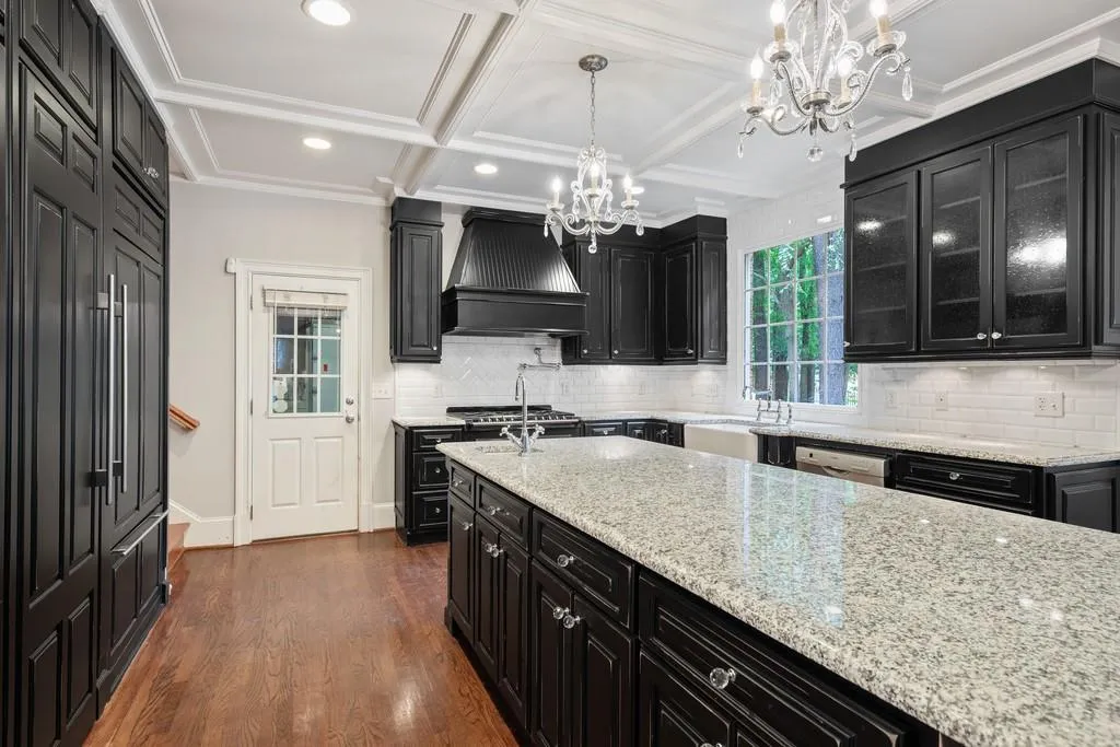 7590 S Spalding Lake Drive, Sandy Springs, Georgia 30350, 5 Bedrooms Bedrooms, ,4 BathroomsBathrooms,Residential,Sold,7590 S Spalding Lake Drive,6591308