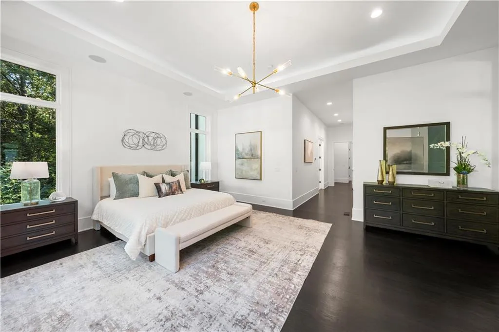 5211 Powers Ferry Road, Sandy Springs, Georgia 30327, 5 Bedrooms Bedrooms, ,6 BathroomsBathrooms,Residential,For Sale,5211 Powers Ferry Road,7579154