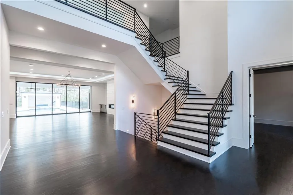 5211 Powers Ferry Road, Sandy Springs, Georgia 30327, 5 Bedrooms Bedrooms, ,6 BathroomsBathrooms,Residential,For Sale,5211 Powers Ferry Road,7579154