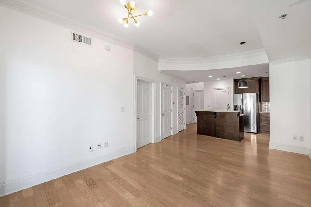 2255 Peachtree Road Unit 426, Atlanta, Georgia 30309, 1 Bedroom Bedrooms, ,1 BathroomBathrooms,Residential,For Sale,2255 Peachtree Road Unit 426,7655489