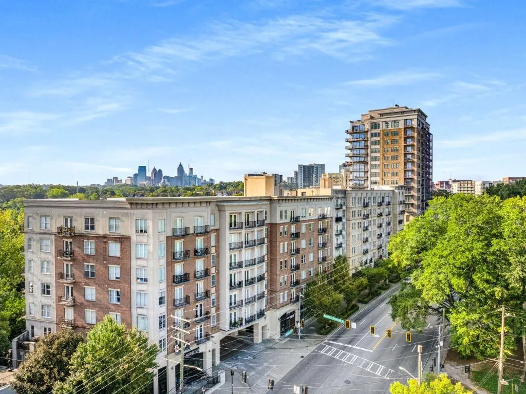 2255 Peachtree Road Unit 426, Atlanta, Georgia 30309, 1 Bedroom Bedrooms, ,1 BathroomBathrooms,Residential,For Sale,2255 Peachtree Road Unit 426,7655489