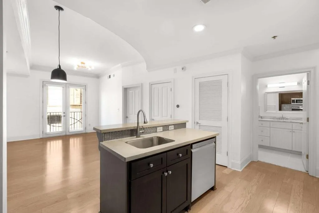 2255 Peachtree Road Unit 426, Atlanta, Georgia 30309, 1 Bedroom Bedrooms, ,1 BathroomBathrooms,Residential,For Sale,2255 Peachtree Road Unit 426,7655489