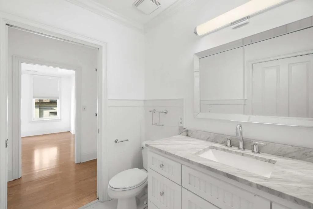 2255 Peachtree Road Unit 426, Atlanta, Georgia 30309, 1 Bedroom Bedrooms, ,1 BathroomBathrooms,Residential,For Sale,2255 Peachtree Road Unit 426,7655489