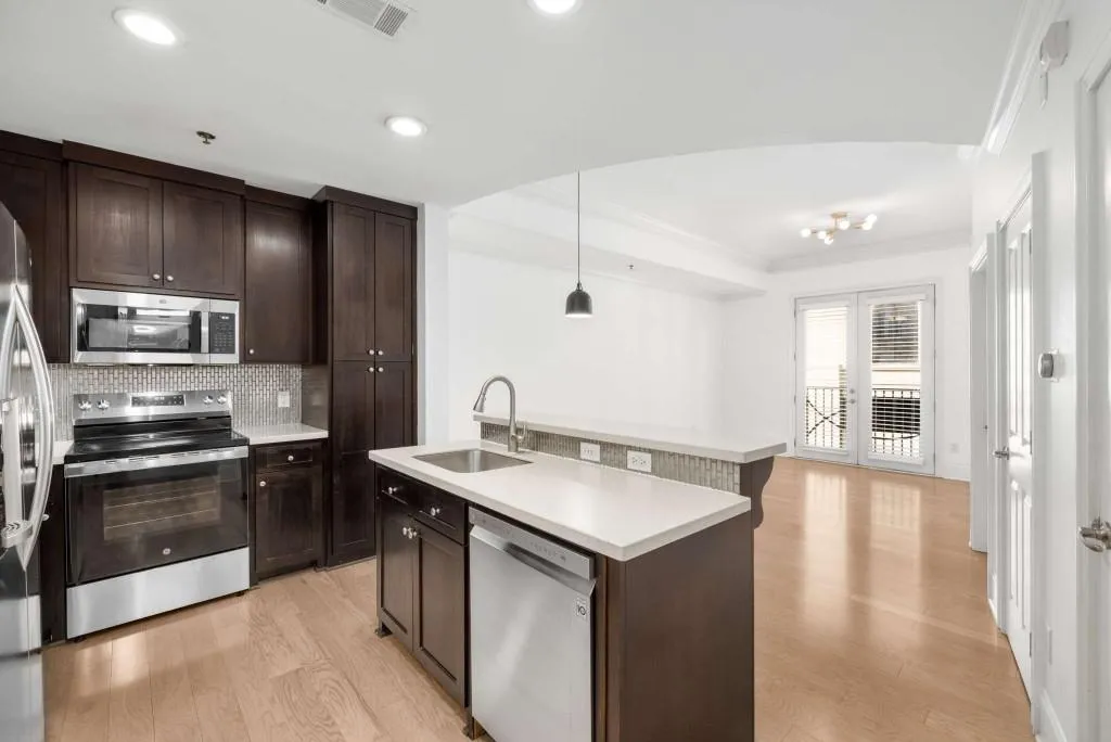 2255 Peachtree Road Unit 426, Atlanta, Georgia 30309, 1 Bedroom Bedrooms, ,1 BathroomBathrooms,Residential,For Sale,2255 Peachtree Road Unit 426,7655489