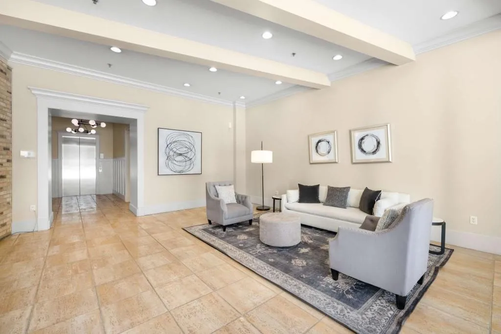 2255 Peachtree Road Unit 426, Atlanta, Georgia 30309, 1 Bedroom Bedrooms, ,1 BathroomBathrooms,Residential,For Sale,2255 Peachtree Road Unit 426,7655489
