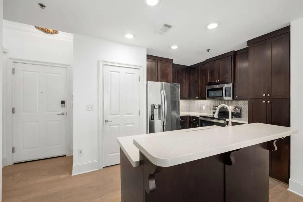 2255 Peachtree Road Unit 426, Atlanta, Georgia 30309, 1 Bedroom Bedrooms, ,1 BathroomBathrooms,Residential,For Sale,2255 Peachtree Road Unit 426,7655489