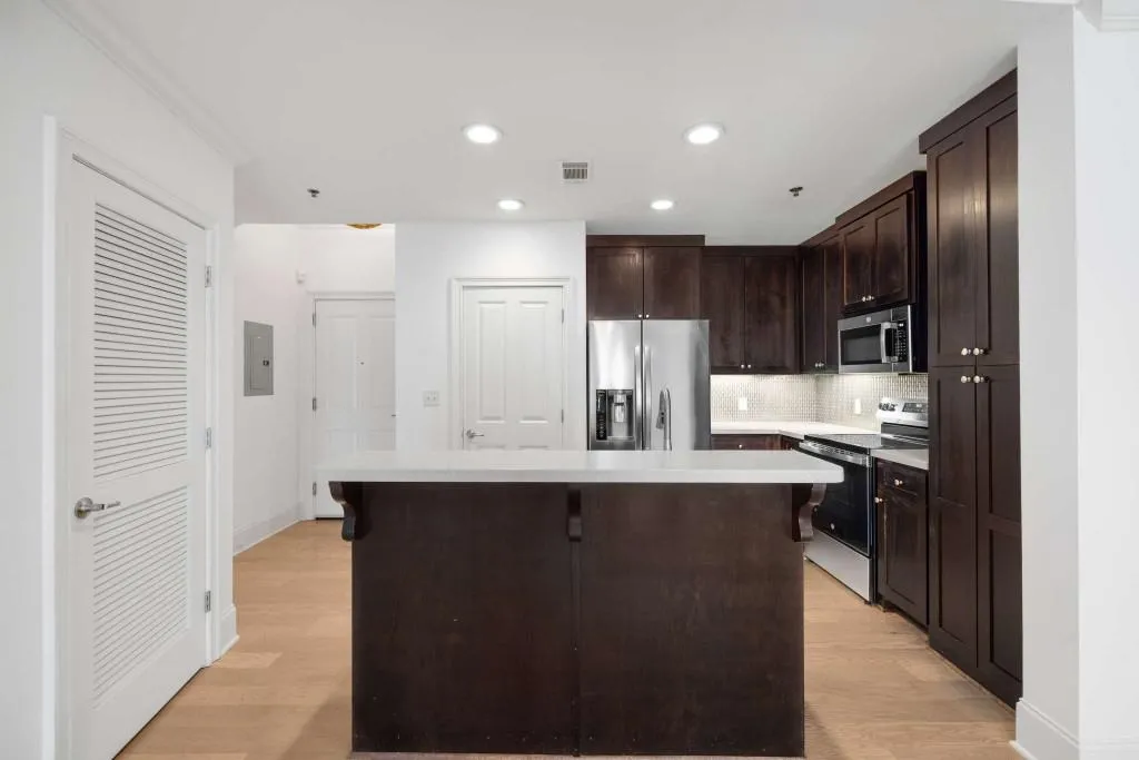 2255 Peachtree Road Unit 426, Atlanta, Georgia 30309, 1 Bedroom Bedrooms, ,1 BathroomBathrooms,Residential,For Sale,2255 Peachtree Road Unit 426,7655489