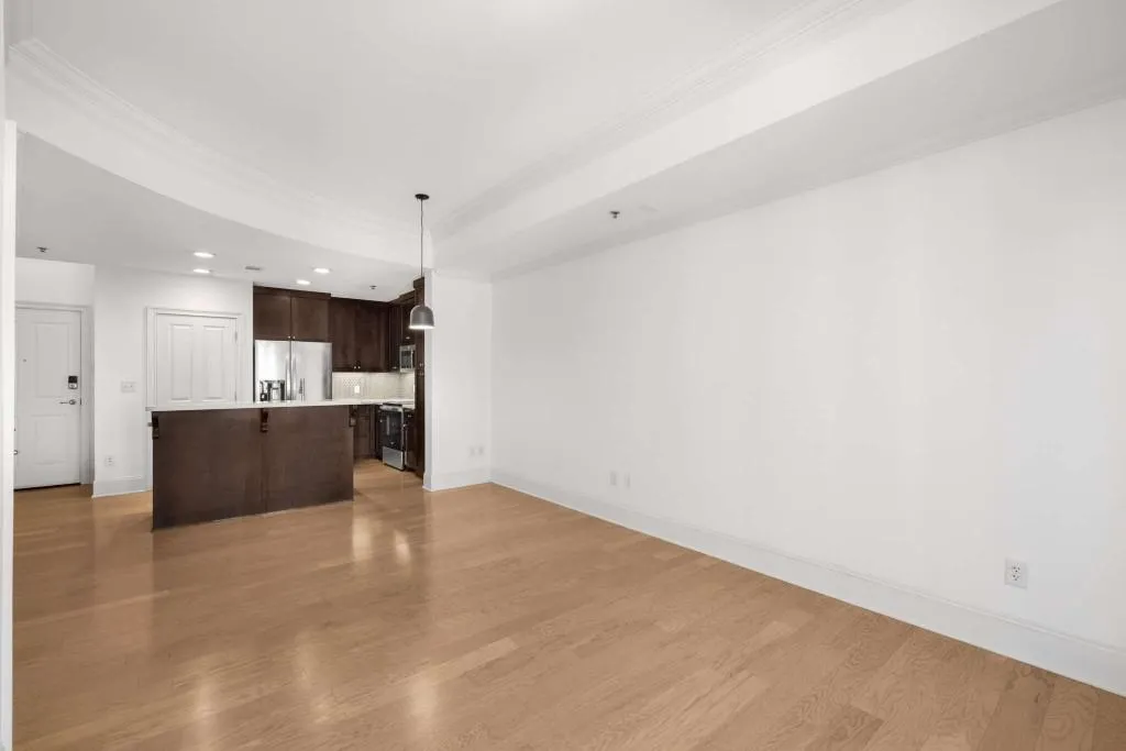 2255 Peachtree Road Unit 426, Atlanta, Georgia 30309, 1 Bedroom Bedrooms, ,1 BathroomBathrooms,Residential,For Sale,2255 Peachtree Road Unit 426,7655489