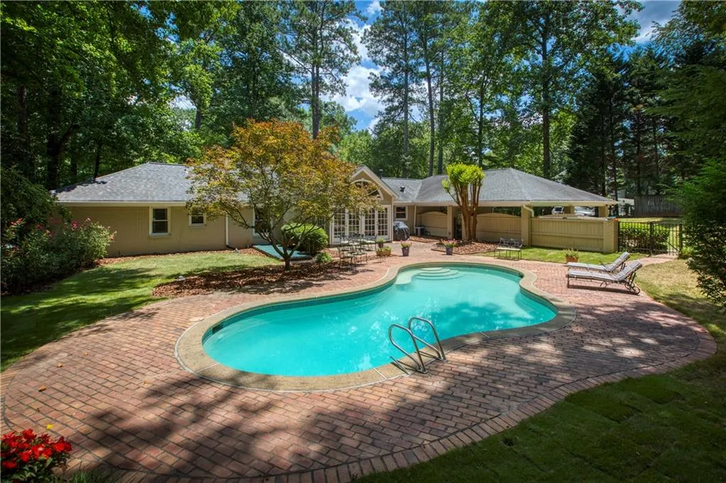 6344 Mountain Brook Way, Atlanta, Georgia 30328, 5 Bedrooms Bedrooms, ,4 BathroomsBathrooms,Residential,Sold,6344 Mountain Brook Way,6744439