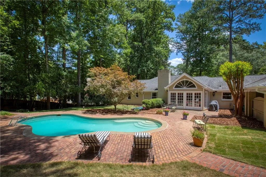 6344 Mountain Brook Way, Atlanta, Georgia 30328, 5 Bedrooms Bedrooms, ,4 BathroomsBathrooms,Residential,Sold,6344 Mountain Brook Way,6744439