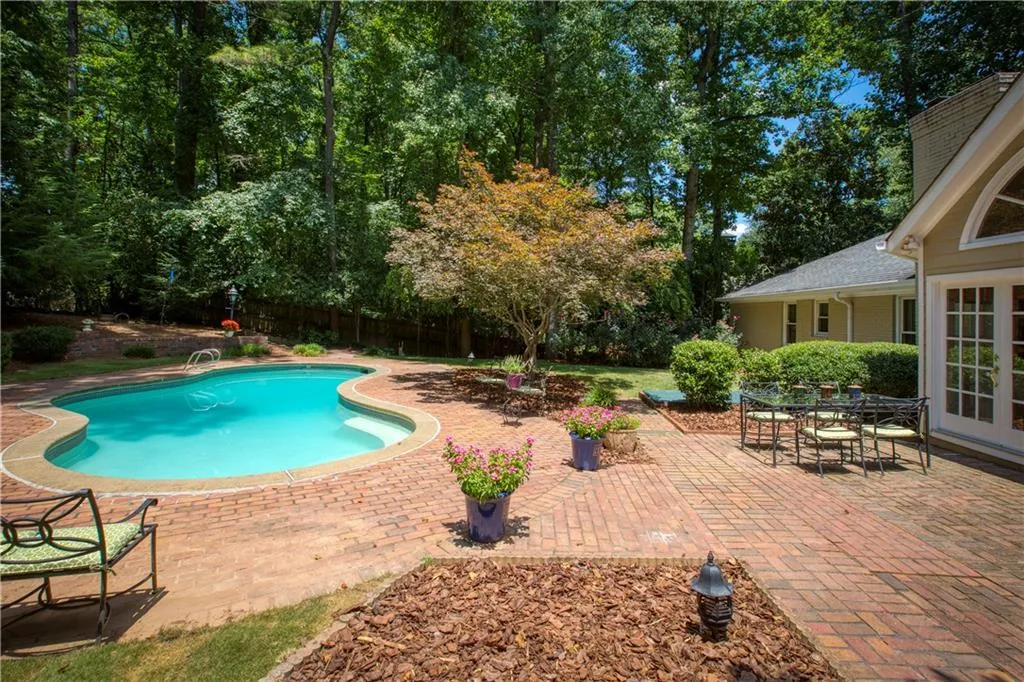 6344 Mountain Brook Way, Atlanta, Georgia 30328, 5 Bedrooms Bedrooms, ,4 BathroomsBathrooms,Residential,Sold,6344 Mountain Brook Way,6744439