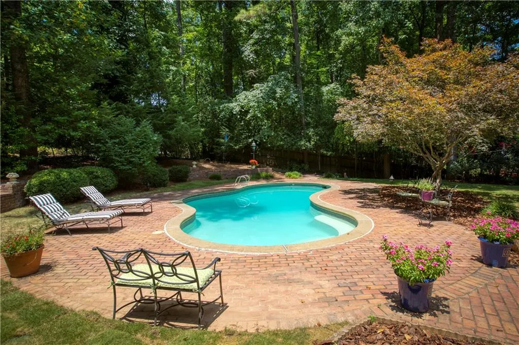 6344 Mountain Brook Way, Atlanta, Georgia 30328, 5 Bedrooms Bedrooms, ,4 BathroomsBathrooms,Residential,Sold,6344 Mountain Brook Way,6744439