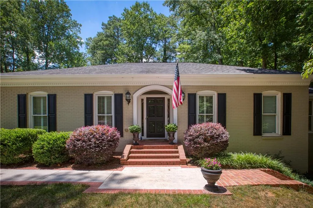 6344 Mountain Brook Way, Atlanta, Georgia 30328, 5 Bedrooms Bedrooms, ,4 BathroomsBathrooms,Residential,Sold,6344 Mountain Brook Way,6744439