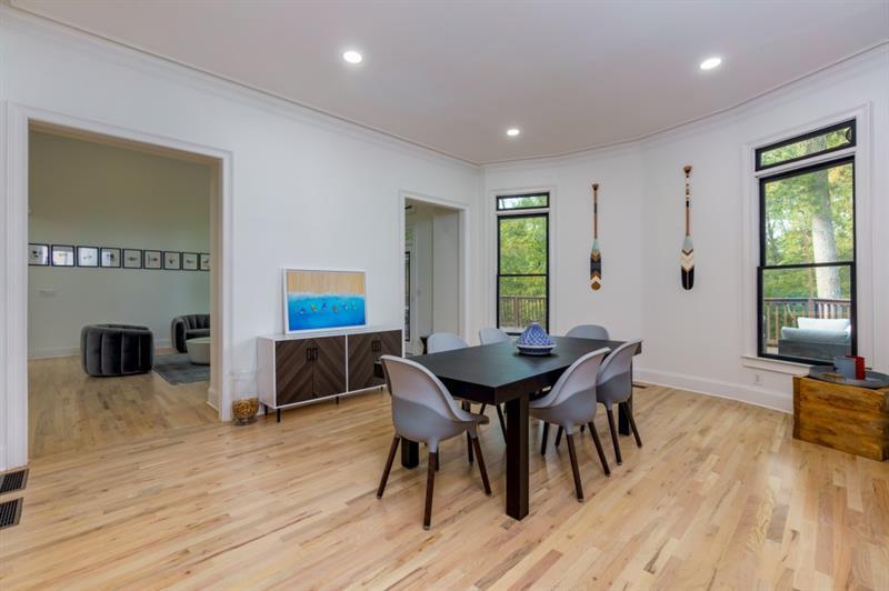 4580 Windsor Gate Court, Atlanta, Georgia 30342, 6 Bedrooms Bedrooms, ,4 BathroomsBathrooms,Residential,Sold,4580 Windsor Gate Court,7321365