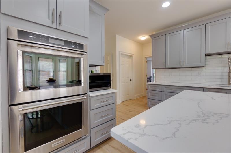 Quartz counter tops