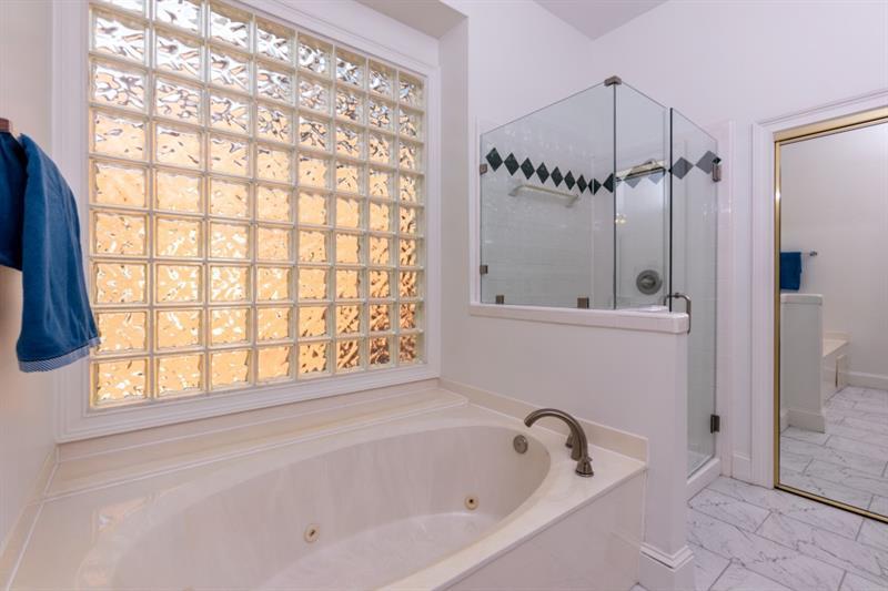 whirlpool tub