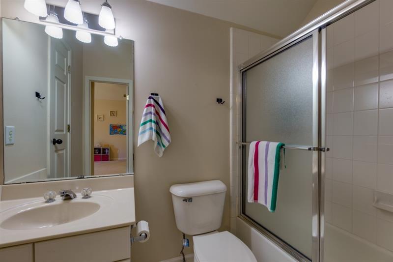 En-suite bathroom