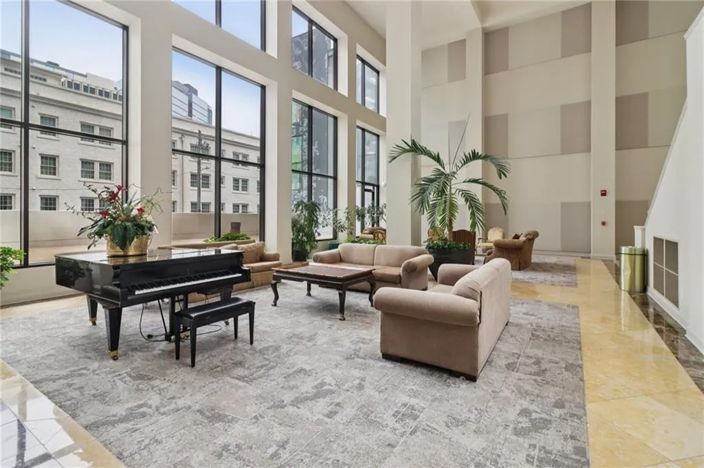 Lobby with a high ceiling