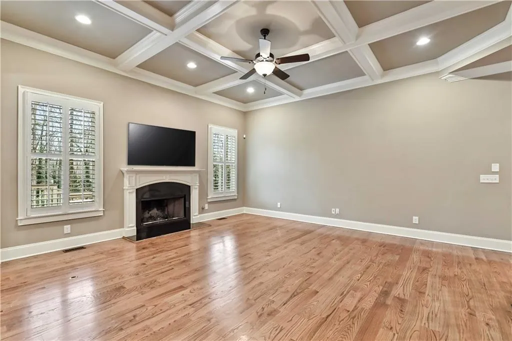 525 Forest Hills Drive, Atlanta, Georgia 30342, 6 Bedrooms Bedrooms, ,5 BathroomsBathrooms,Residential,Sold,525 Forest Hills Drive,6983709