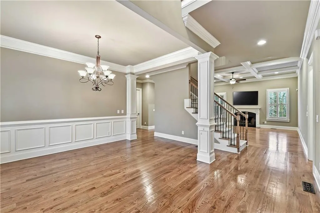 525 Forest Hills Drive, Atlanta, Georgia 30342, 6 Bedrooms Bedrooms, ,5 BathroomsBathrooms,Residential,Sold,525 Forest Hills Drive,6983709