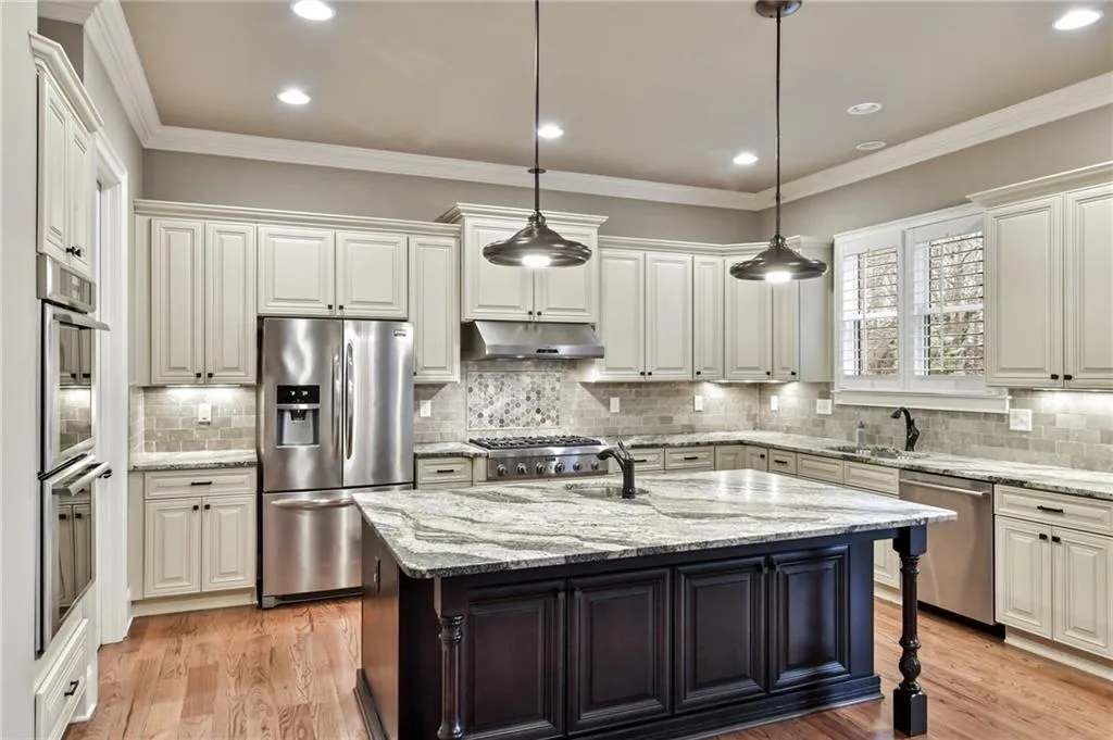 525 Forest Hills Drive, Atlanta, Georgia 30342, 6 Bedrooms Bedrooms, ,5 BathroomsBathrooms,Residential,Sold,525 Forest Hills Drive,6983709