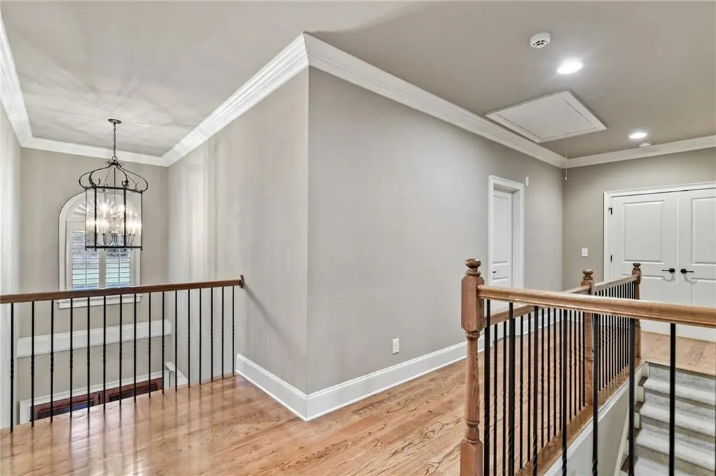 525 Forest Hills Drive, Atlanta, Georgia 30342, 6 Bedrooms Bedrooms, ,5 BathroomsBathrooms,Residential,Sold,525 Forest Hills Drive,6983709