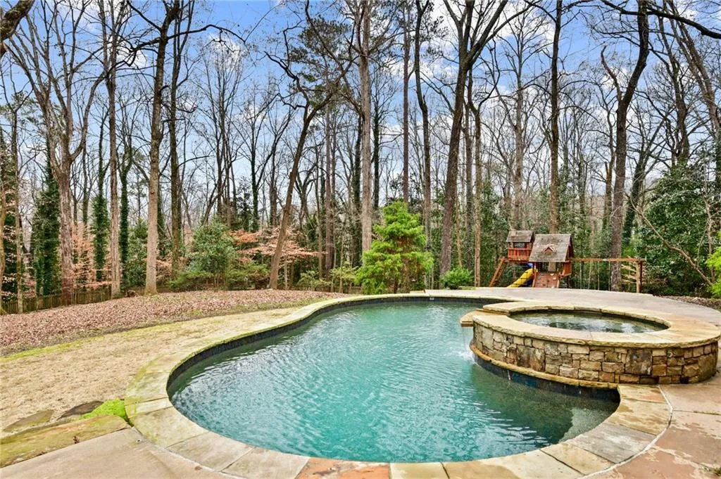 525 Forest Hills Drive, Atlanta, Georgia 30342, 6 Bedrooms Bedrooms, ,5 BathroomsBathrooms,Residential,Sold,525 Forest Hills Drive,6983709