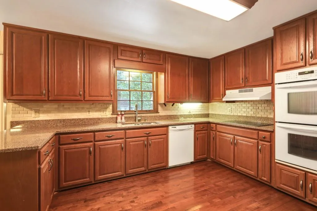 5 Messina Way, Sandy Springs, Georgia 30328, 5 Bedrooms Bedrooms, ,2 BathroomsBathrooms,Residential,Sold,5 Messina Way,6083561
