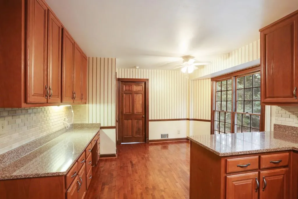 5 Messina Way, Sandy Springs, Georgia 30328, 5 Bedrooms Bedrooms, ,2 BathroomsBathrooms,Residential,Sold,5 Messina Way,6083561